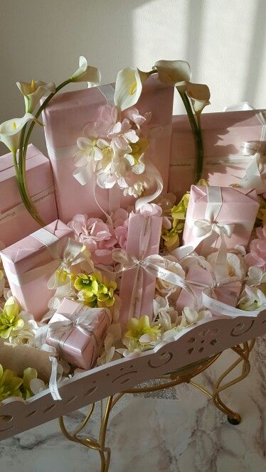 تغليف هدايا Balloon Decorations Diy Gift Baskets Bow Headband Hairstyles