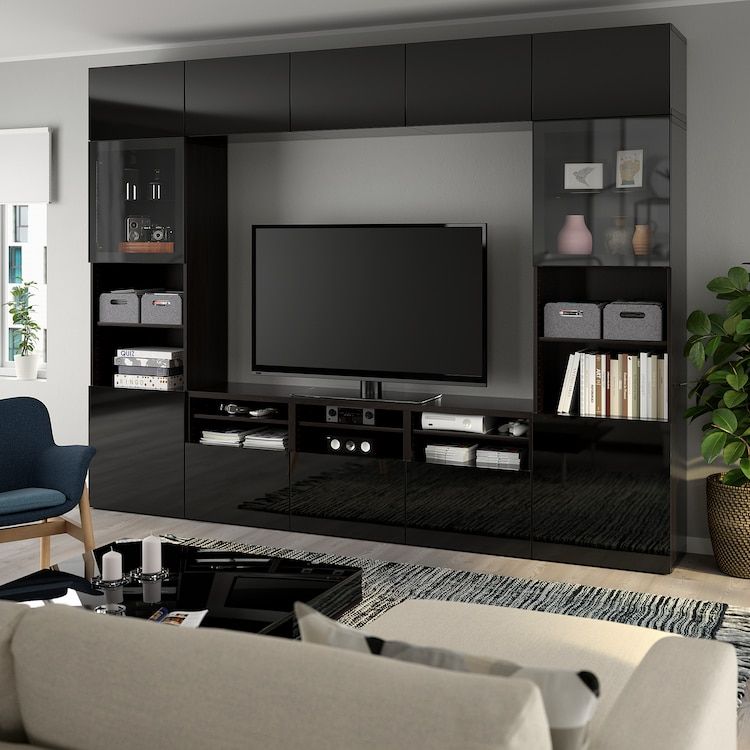 Besta Tv Komb Mit Vitrinenturen Schwarzbraun Selsviken Hochglanz Klarglas Schwarz 300x40x230 Cm In Den Warenkorb Legen Ikea Deutschland In 2020 Wohnzimmer Braun Wohnwand Braun Vitrine