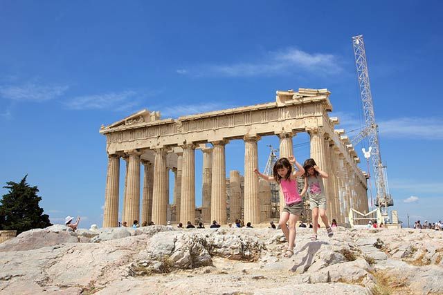 #TravelWithFamily #FamilyMemories #TravelToAthens #FamilyTravelingTips Athens Acropolis, Parthenon, Temple Ruins, Local Photographers, Hotel Reservations, Vacation Pictures, Family Memories, Quaint, The Locals