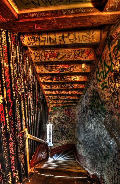 This looks like it could be the entrance to a badass music venue. I can hear the music filling the air! #graffiti #street #art STREET ART COMMUNITY » We declare the world as our canvas. www.moderncrowd.c... Reverse Graffiti, Cyclades Greece, Street Photography, Art Photography, Best Street Art, Amazing Street Art, Art Wallpaper Iphone, Graffiti Wallpaper, Street Art Graffiti