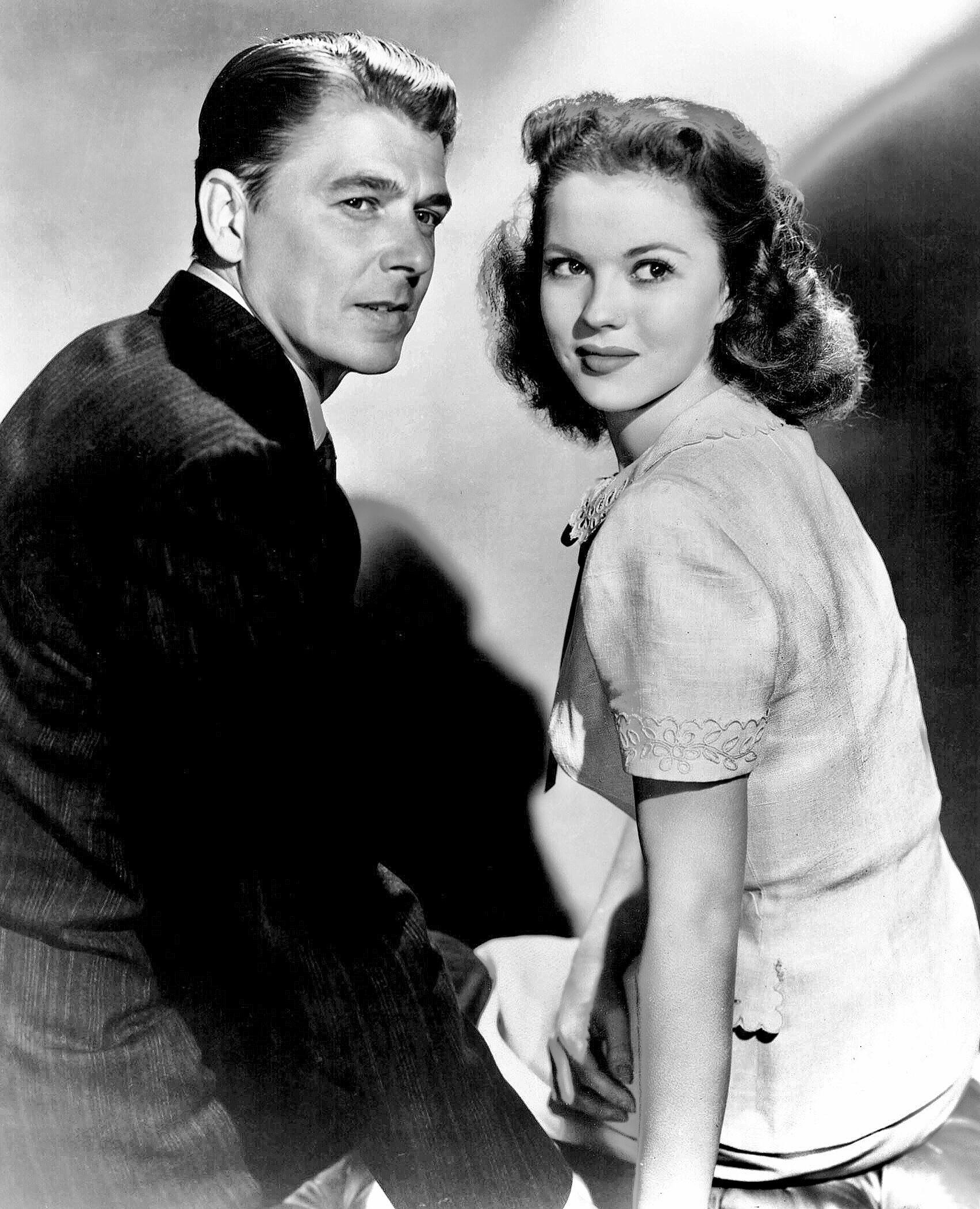That Hagan Girl Lobby Card Ronald Regan And Shirley Temple