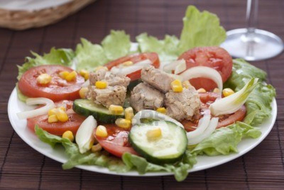 Ensaladas para bajar de peso con atun