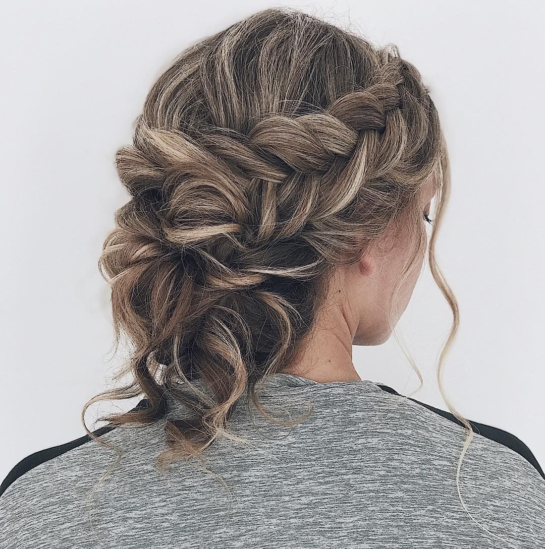 Textured updo, updo wedding hairstyles,updo hairstyles,messy updos Textured updo, updo wedding hairstyles,updo hairstyles,messy updos