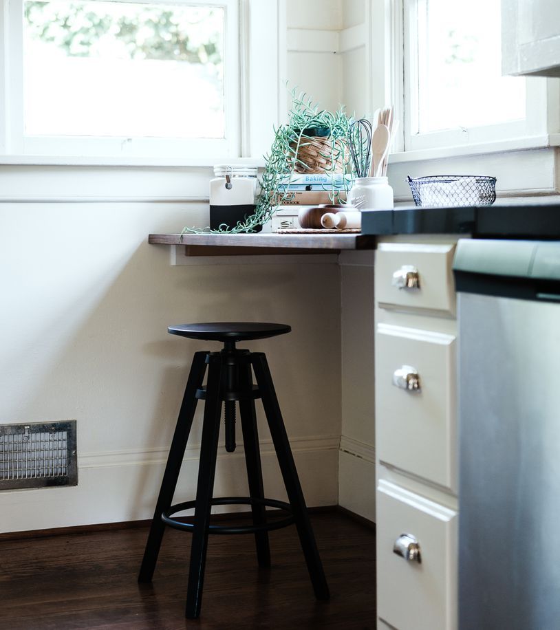 26 Smart and Stylish Ways to Decorate Empty Corners Kitchen Corner, Kitchen Shelves, Kitchen Storage, Oversized Wallpaper, Small Basement Apartments, Room Maker, Lavender Interior, Hand Painted Wallpaper, Solid Doors