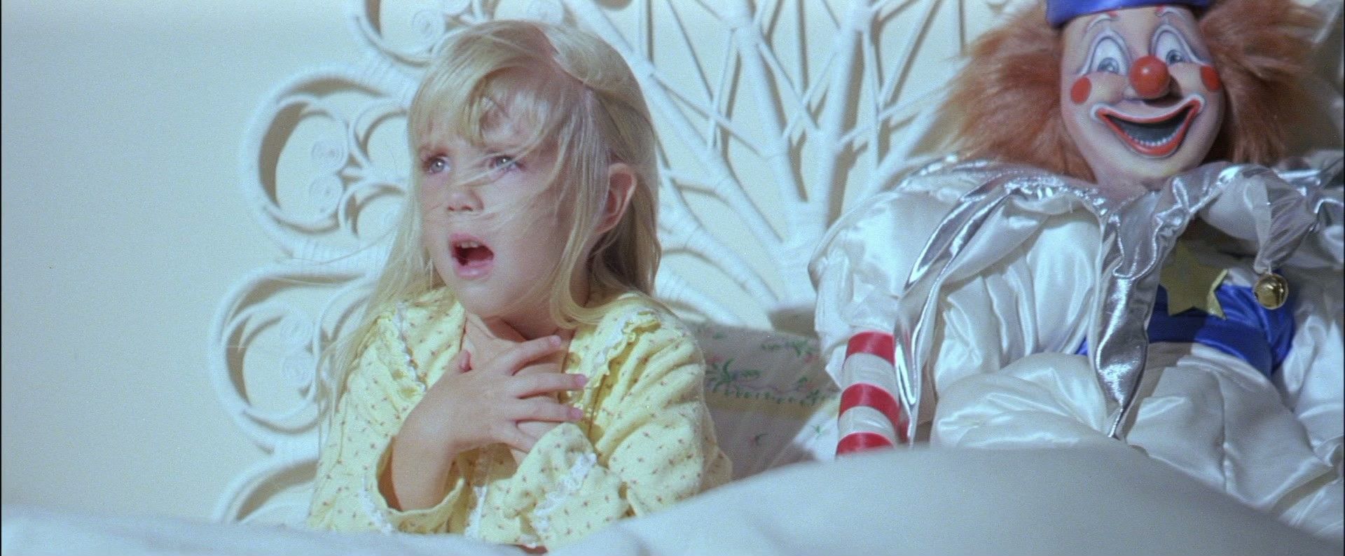 Poltergeist O Fenomeno Tera Um Remake Terrifying Movies Poltergeist Movie Scary Movies