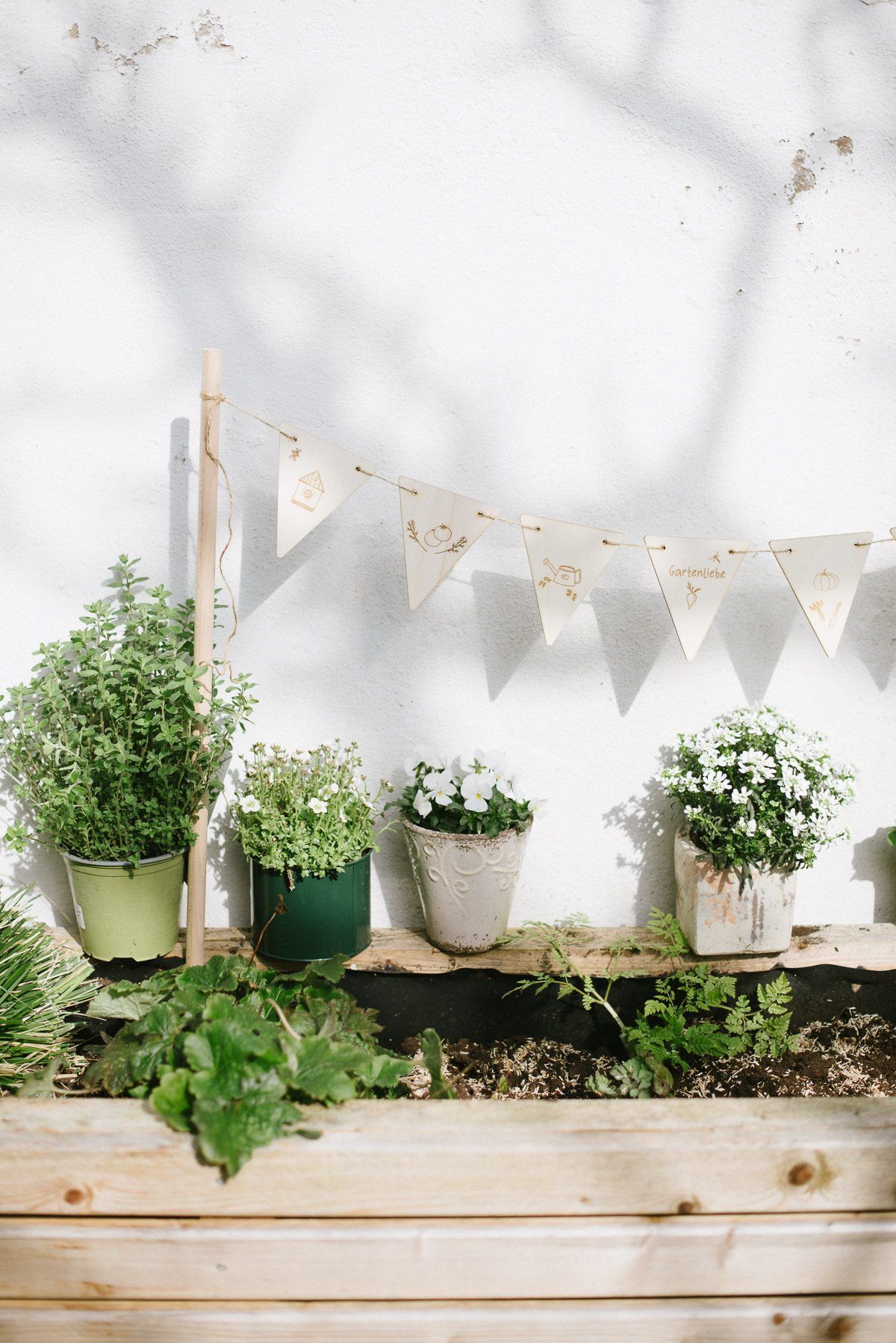 Schöne Geschenkideen für den Garten: Liebevolle Geschenke für Outdoor- Fans mit Balkon und Garten. Personalisierte Geschenke für Gärtner. Flower Bouquet Wedding, Flowers Bouquet, Beautiful Gifts, Beautiful Flowers, Mild Summer, Seed Pots, Bulb Flowers, Garden Lovers, Garden Table