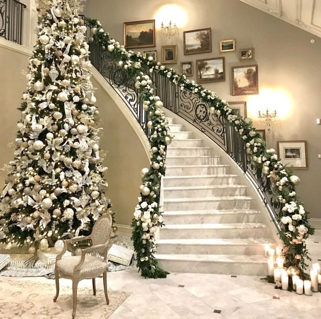 33 Lovely Christmas Tree Decoration Ideas As A Great Inspiration