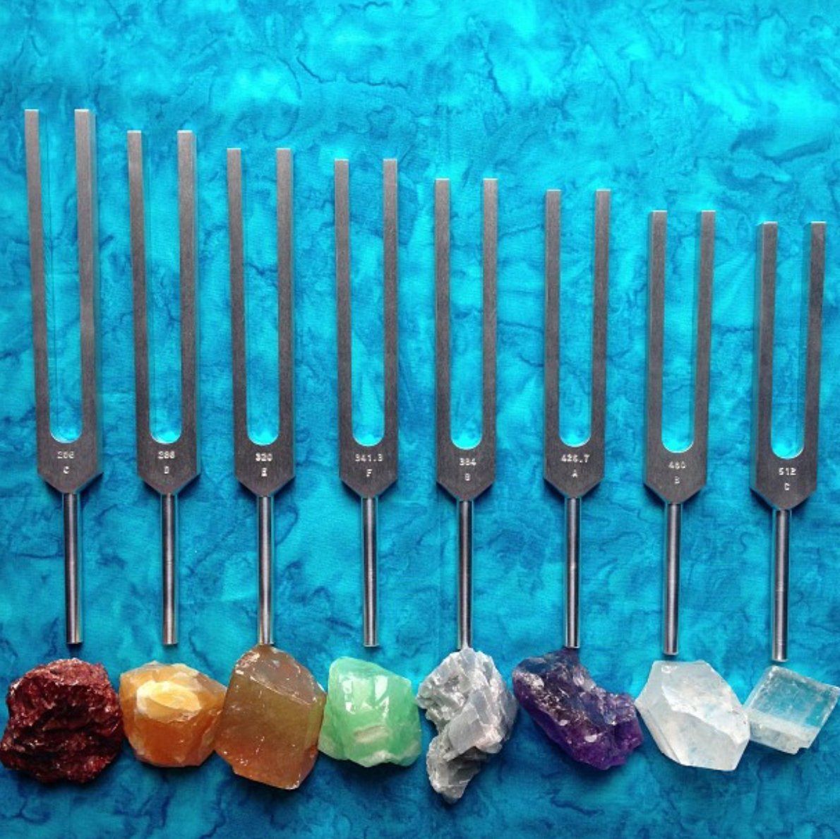 Crystals &amp; Harmonic Spectrum Tuning Fork Healing Set