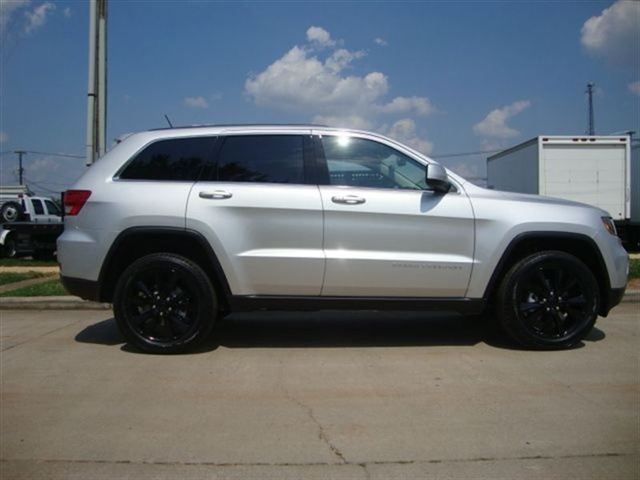 2012 Jeep Grand Cherokee Silver With Black Leather