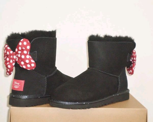 ugg disney minnie