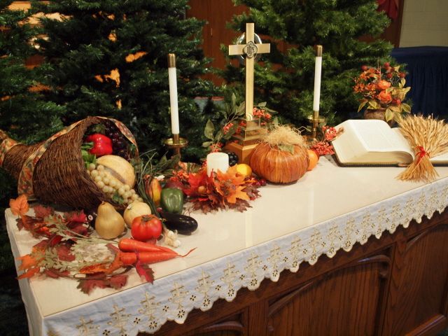 Thanksgiving altar decorations