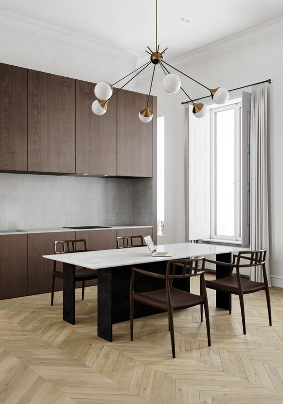 Minimalistiskt men inte utan gardiner på plats för att mjuka upp ...