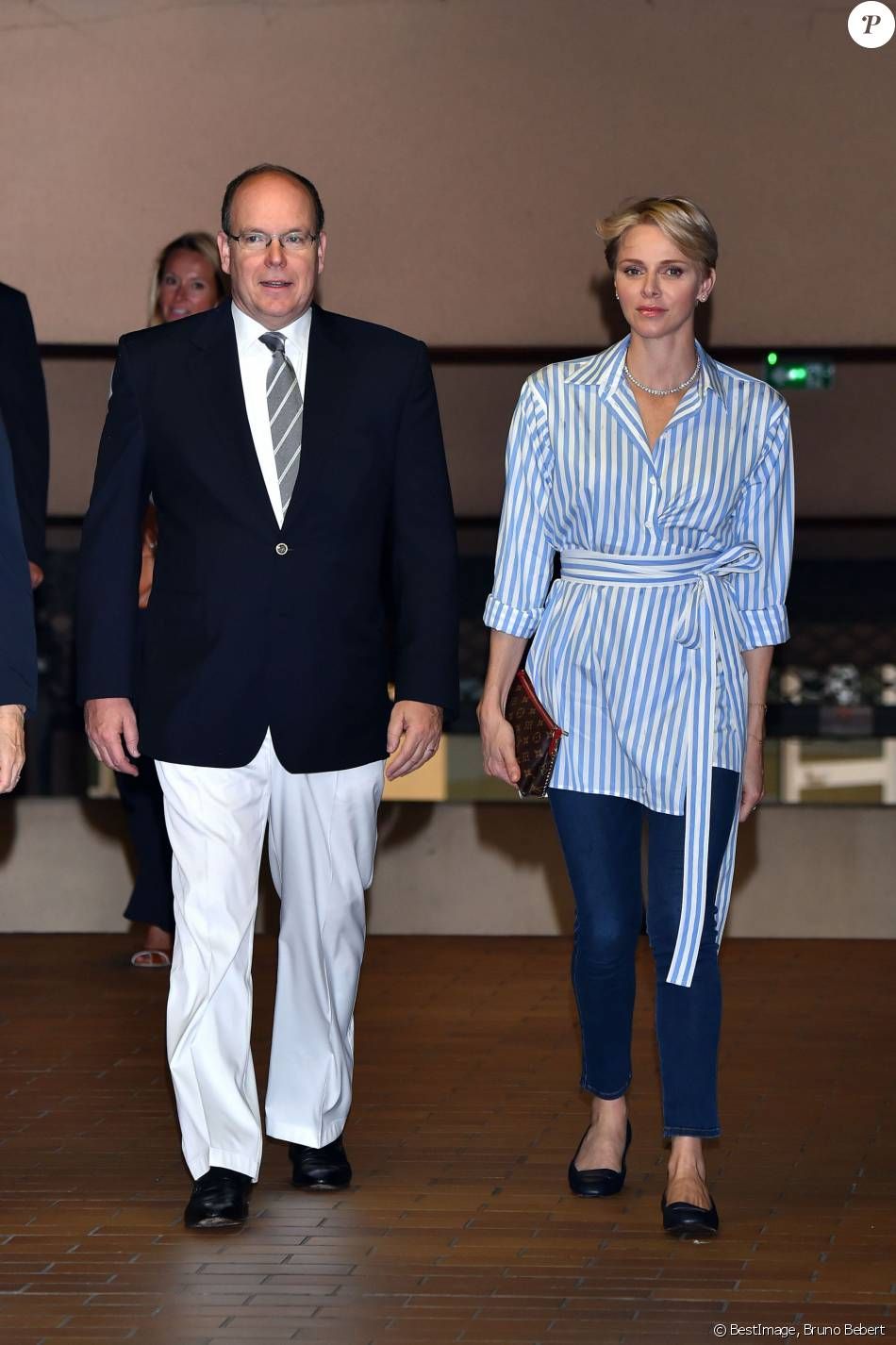 Princesse Charlene Et Prince Albert De Monaco ファッション モナコ モナコ 王妃