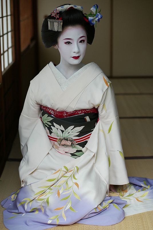 Kimiho Maiko Of Miyagawa Cho 8730 伝統的な服 着物女性 着物美人 Kimiho Maiko Of Miyagawa Cho 8730 伝統的な服 着物女性 着物美人