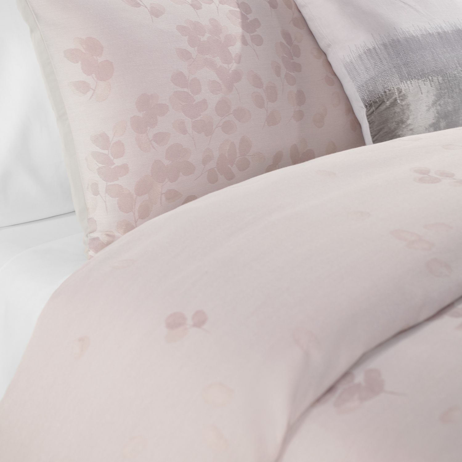 Simply Vera Vera Wang Scattered Leaves Comforter Set Affiliate
