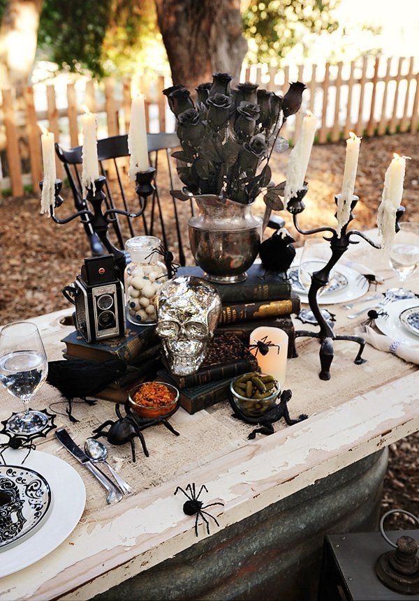 13 Halloween Tabletops for a Hauntingly Fun Party