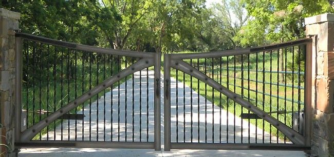 Online Fence Supply Powers Fence Supply Aluminum Fence Modern Fence Backyard Fences