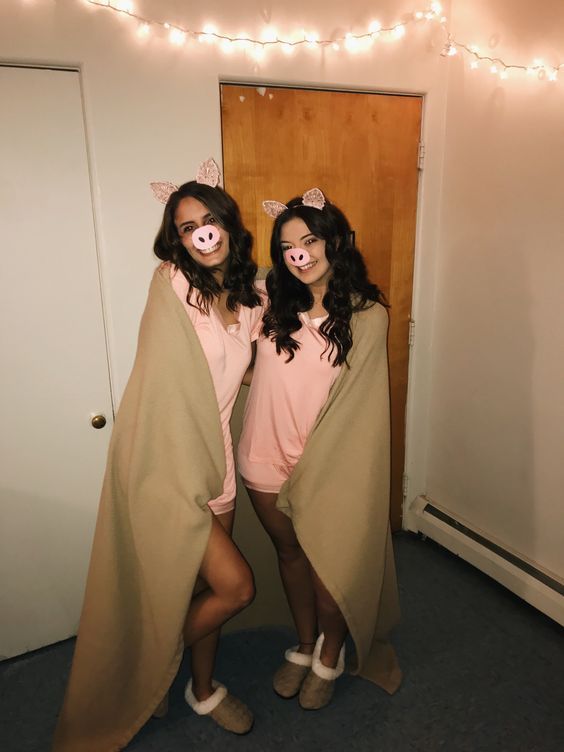 70 Clever, Punny & Funny Halloween Costumes that you can DIY #funnyhalloweencostumes