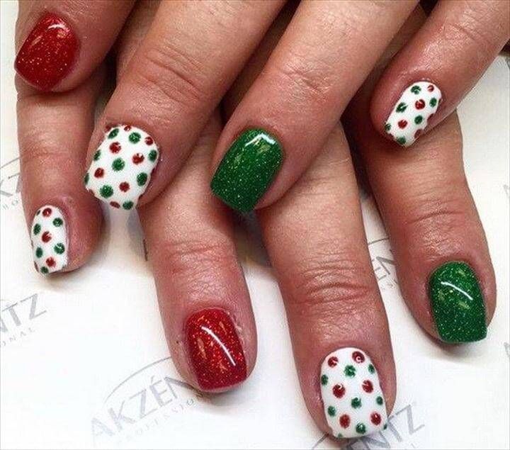 22 Fantastic DIY Holiday Nail Art Ideas Christmas Nail Art Easy Cute 