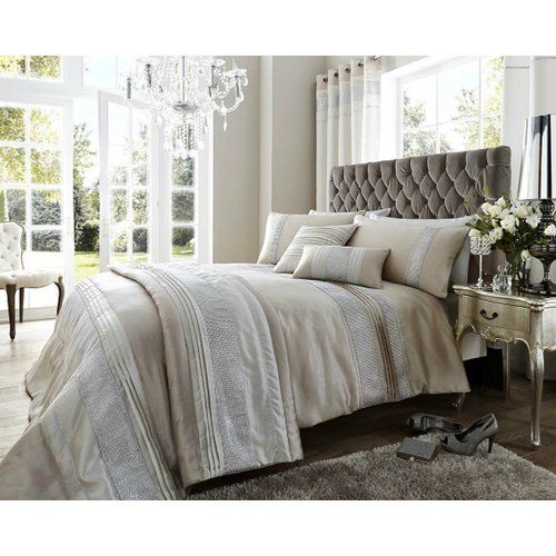 Rosdorf Park Dallas Duvet Cover Set in Rosdorf Park Dallas Duvet Cover Set in