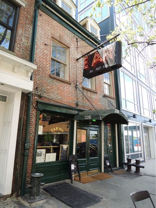 Ear Inn Hudson Square New York NY Inn Beer Bar Nyc 5-oldest-irish-bars-in-nyc