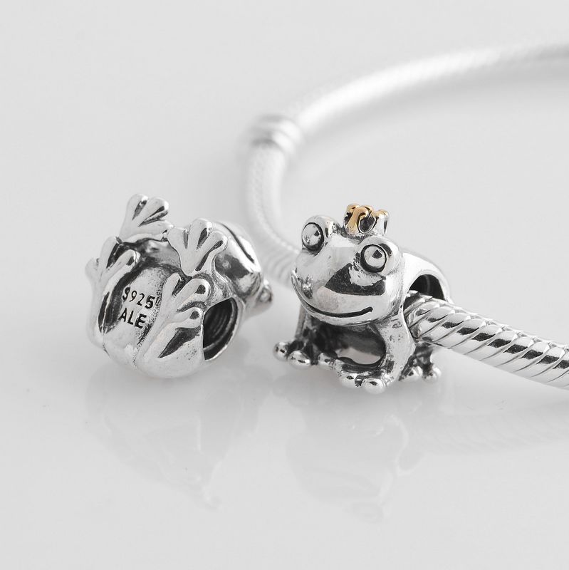pandora armband mit vielen anhänger pandora armband mit vielen anhänger