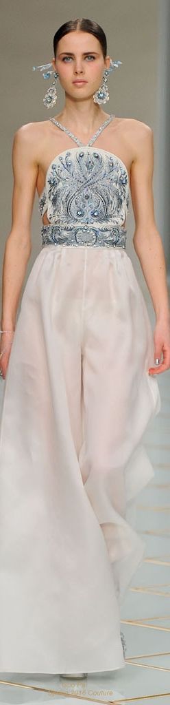 vestidos de novias con pantalones para el civil (o no): tendencias