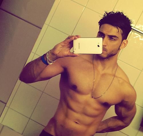 sexy-men-selfies-women-playboy-nudies