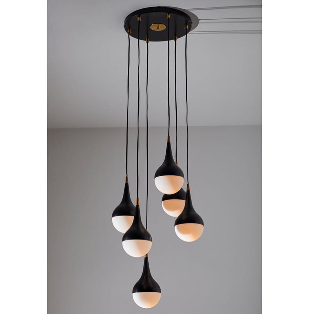 Extra Large Italian Mid Century Modern Brass & Opaline Glass Chandelier, 1960s Extra Large Italian Mid Century Modern Brass & Opaline Glass Chandelier, 1960s