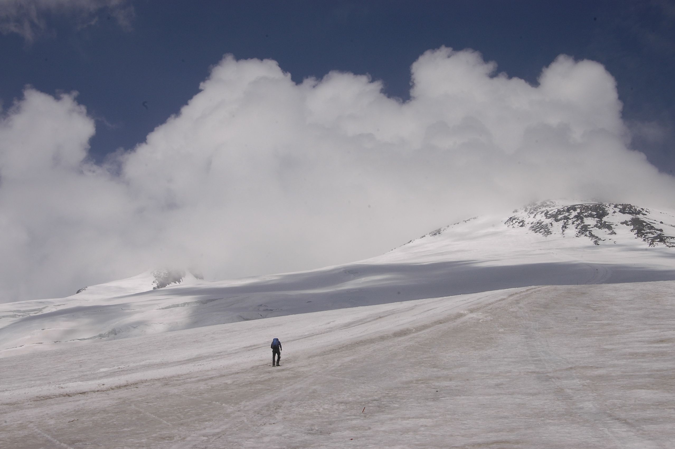 القوقاز البروس الصورة 2 أغسطس عام 2015 ارتفاع 4600 متر Caucasus Elbrus Photo 2 August 2015 The Height Of 4600 Meters Tomi Mir