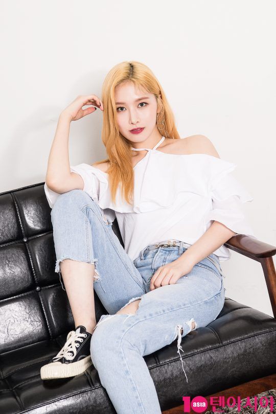 sonamoo hong euijin interview with tenasia 170918 sonamoo hong euijin interview with tenasia 170918