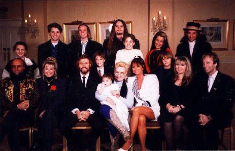The Gibb Family Bee Gees Google Search Bee Gees Barry Gibb Andy Gibb
