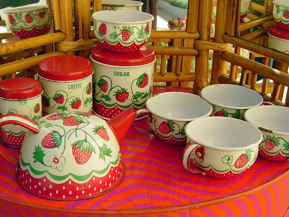 vintage tin tea set