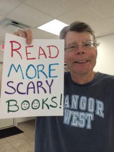 Stephen King I haven't read his books but his movies are the best. Great author. Stephen King It, Steven King, Stephen King Movies, Stephen King Shining, Scary Books, Horror Books, King Quotes, Book Quotes, Stanley Kubrick