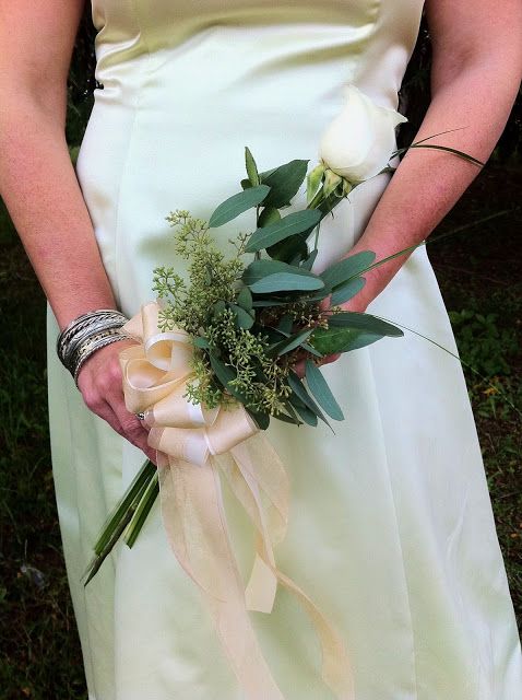 A Simple And Elegant Single Rose Bouquet Wedding Bride All A Simple And Elegant Single Rose Bouquet Wedding Bride