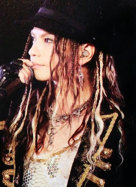 Hyde Photo: Hyde | Hyde, Hyde larc en ciel, Visual kei Hyde Photo: Hyde | Hyde, Hyde larc en ciel, Visual kei