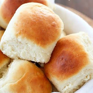 30 Minute Easy Dinner Rolls (Small Batch)