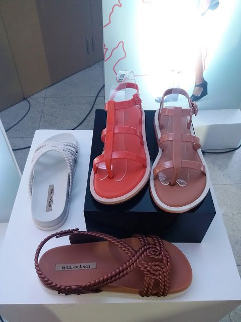 Workshop_Colecao_Melissa_Mapping | Melissa shoes, Sandálias pretas, Sapatos