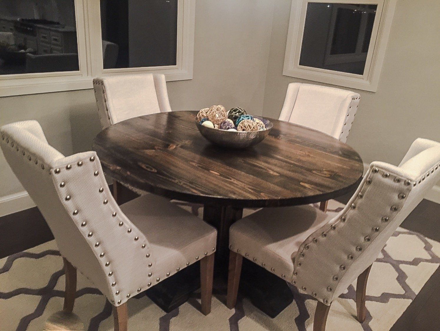 54 round kitchen table