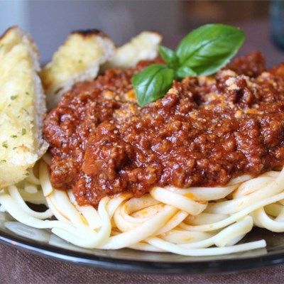 Wedding Gift Spaghetti Sauce Sauce Recipes, Pasta Recipes, Beef Recipes, Dinner Recipes, Cooking Recipes, Dinner Ideas, Hamburger Recipes, Vegetarian Cooking, Sauces