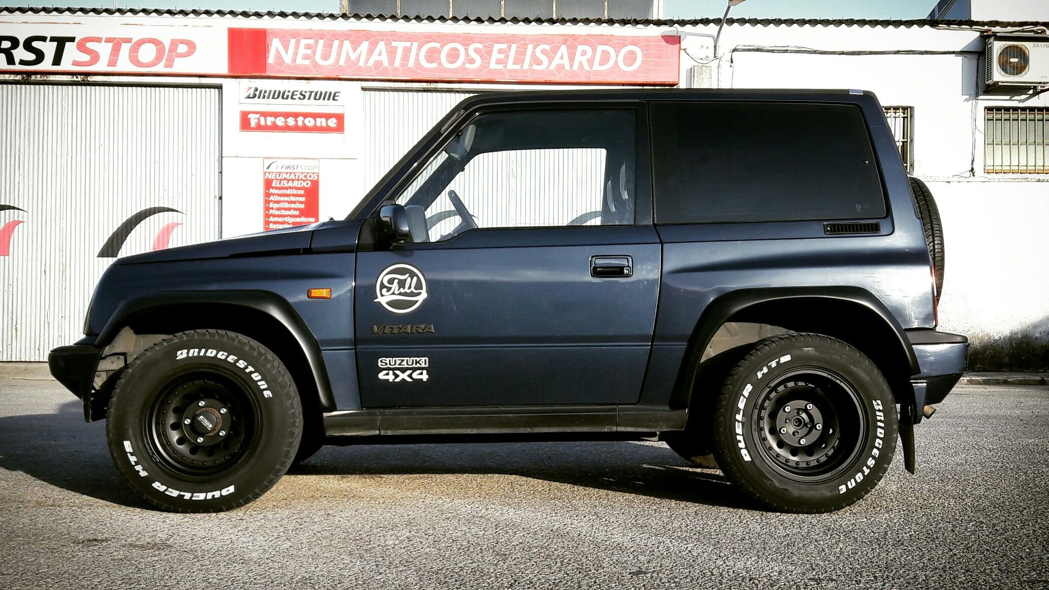 Suzuki Vitara オフロード車 オフロード カー Suzuki Vitara オフロード車 オフロード カー