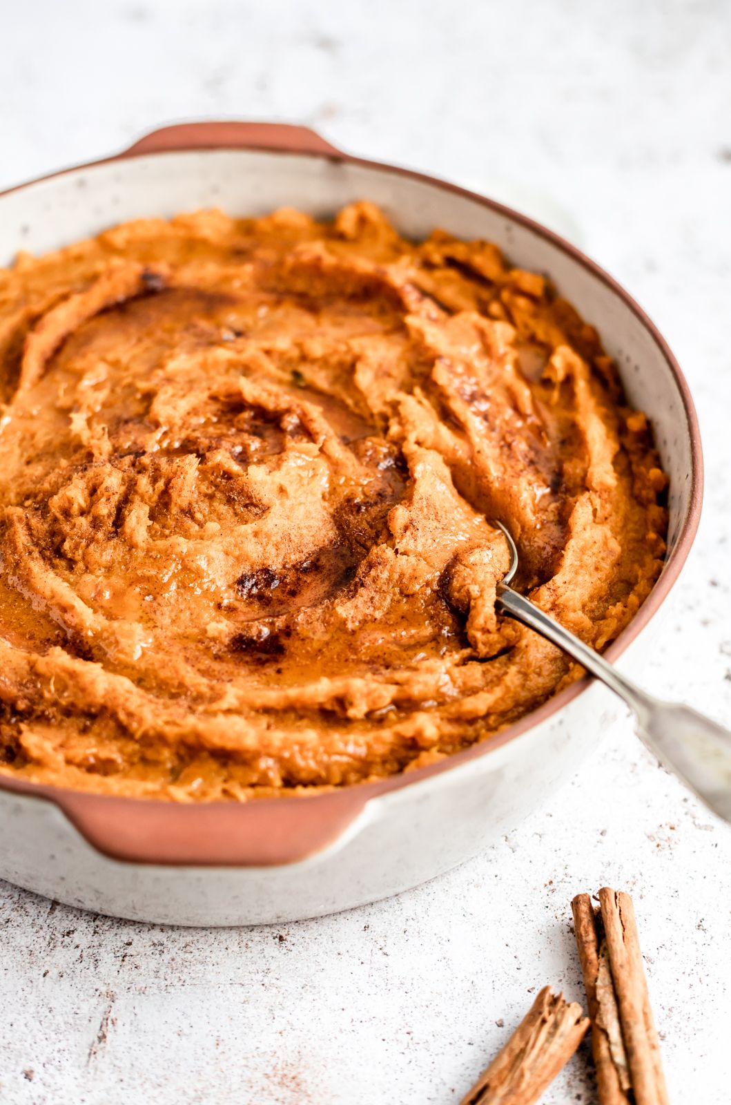 Creamy mashed sweet potatoes cooked with pure maple syrup, cinnamon, allspice, vanilla and a hint of brown butter. These healthy mashed sweet potatoes can easily be made in the slow cooker, are perfect for Thanksgiving and guaranteed to impress guests! Maple Sweet Potatoes, Slow Cooker Sweet Potatoes, Roasted Sweet Potatoes, Delicious Thanksgiving, Thanksgiving Recipes, Fall Recipes, Holiday Recipes, Dinner Recipes, Creamy Mash