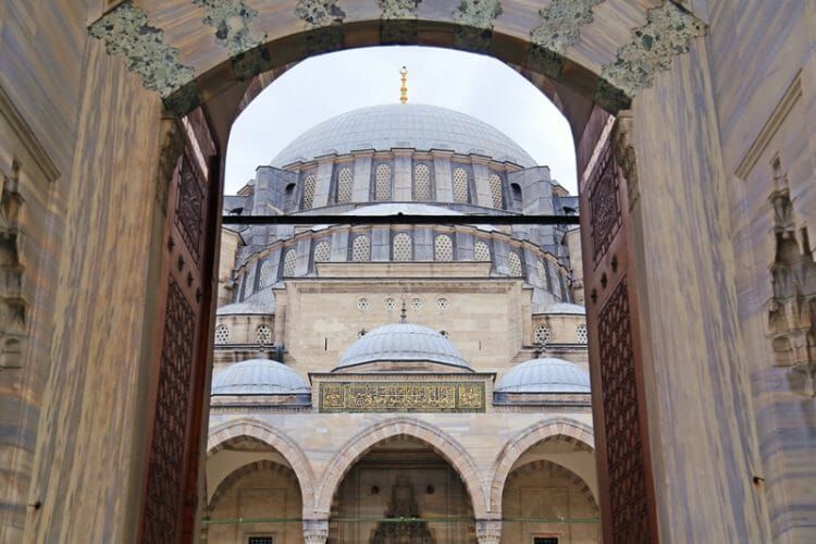 13 Things To Do If You Only Have 3 Days In Istanbul Turkey Yoga Wine Travel Istanbul Travel Istanbul Guide Istanbul