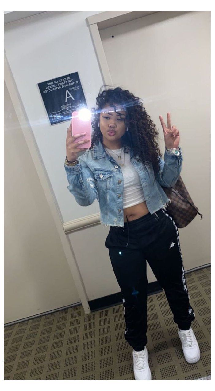 Kayna 18 ans(au moment des premières parties) d'origines algérienne,c… #action # Action # amreading # books # wattpad Swag Outfits For Girls, Pretty Girl Outfits, Cute Outfits For School, Tomboy Style Outfits, Teenage Girl Outfits, Chill Outfits, Baddie Outfits Casual, Cute Swag Outfits, Cute Comfy Outfits