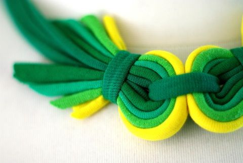 Új! WINGEE rövidállású textilnyaklánc - sárga/zöld, Ékszer, óra, Nyaklánc, Meska Yarn Necklace, Textile Necklace, Fabric Necklace, Scarf Jewelry, Cute Necklace, Necklaces, Diy Fabric Jewellery, Textile Jewelry, Crochet Jewelry