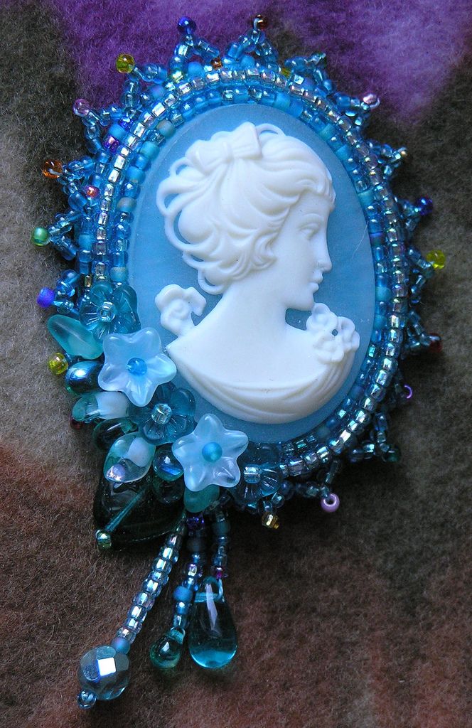 Cameo Pin