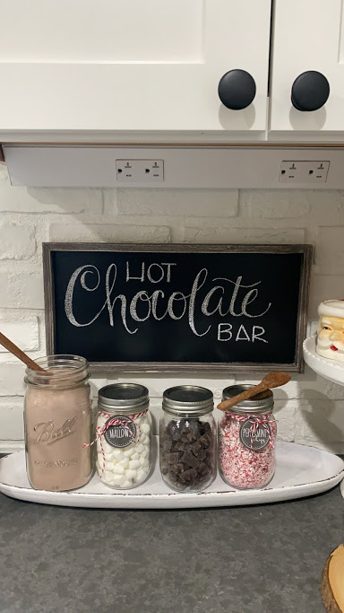 2340 West Newton: Hot Chocolate Bar Christmas Food Dinner, Christmas Treats, Christmas Party, Chritmas, Christmas Hot Chocolate, Hot Chocolate Bars, Holiday Coffee, Christmas Coffee, Hot Coco Bar