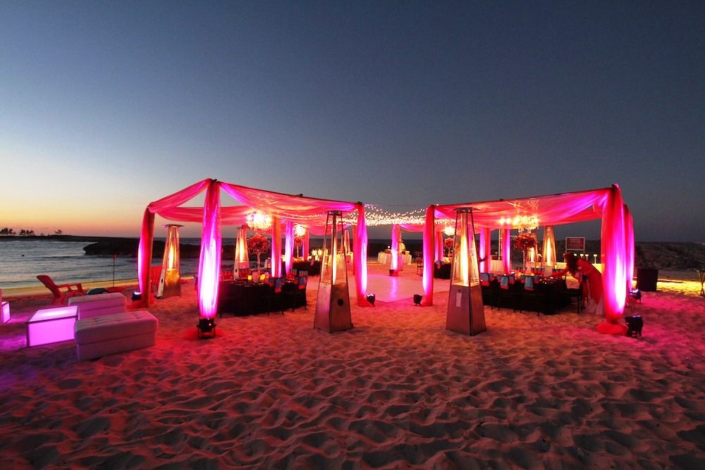 Destination Weddings Wedding In The Bahamas Paradise Island Atlantis Wedding Wedding Gallery