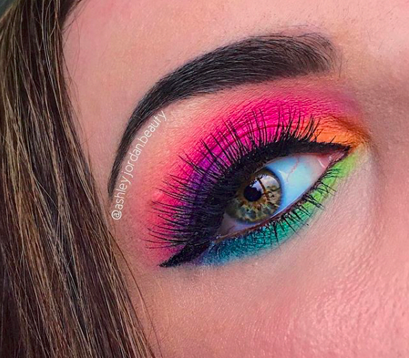 21 Regenbogen-Lidschatten-Looks - Smink - #RegenbogenLidschattenLooks, #RegenbogenLidschatte...