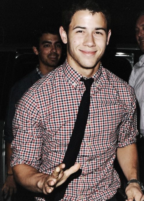 Niiiiiiiiccckkk. Where are u now? o Jonas brothers
